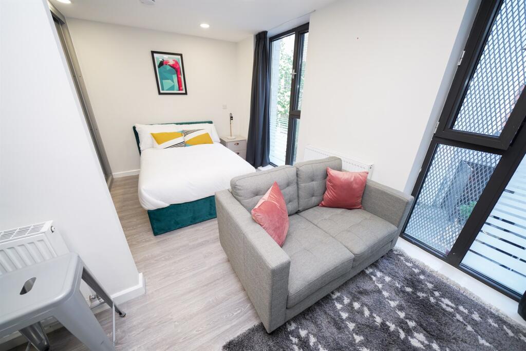 Apartment in Sheffield - View 5