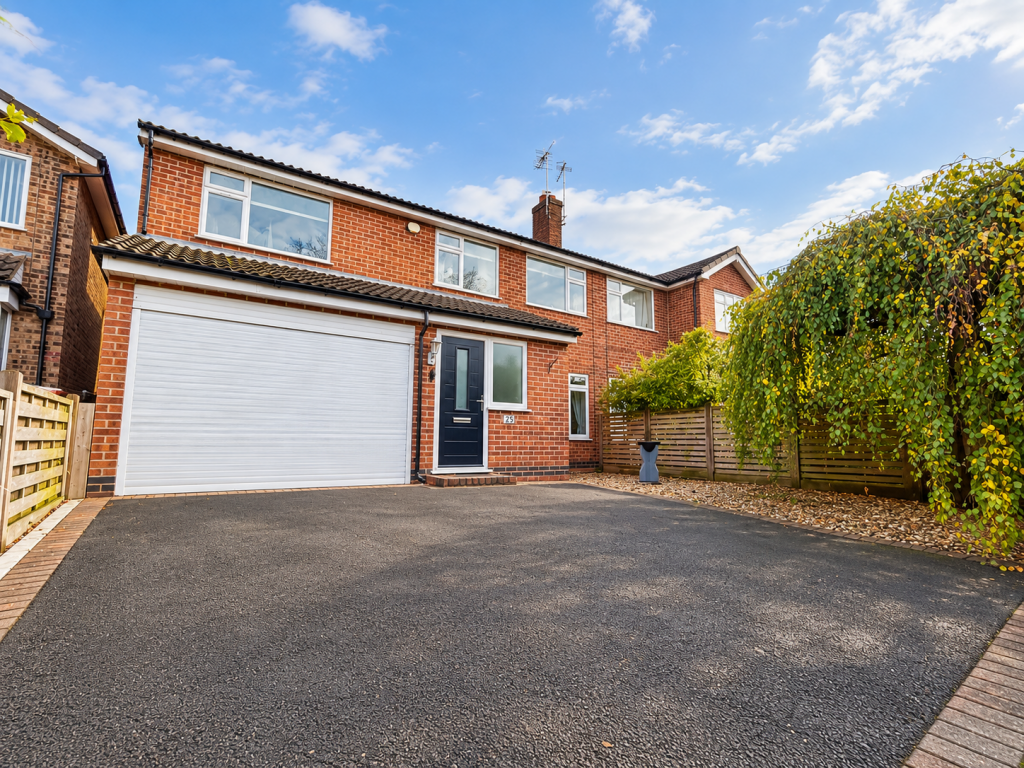 4-bed semi-detached on Oriel Drive, Syston, Leicester, LE7 2AR, £360,000