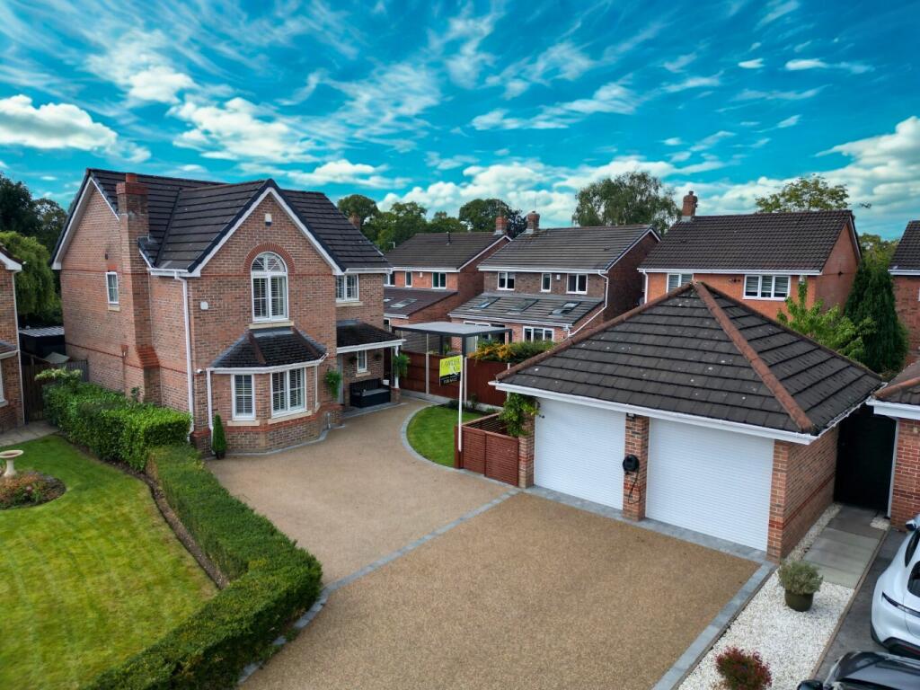 Main image of property: Wood Top Close, Stockport, Cheshire, SK2 5EF