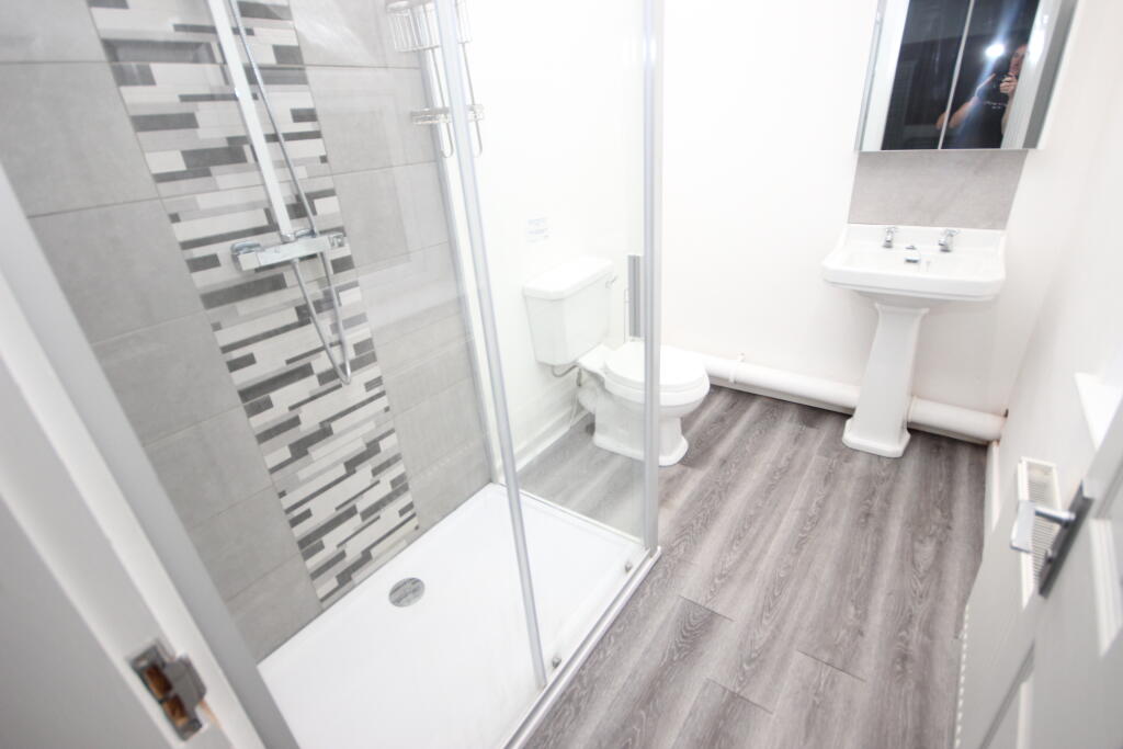 Apartment in Liverpool - View 5