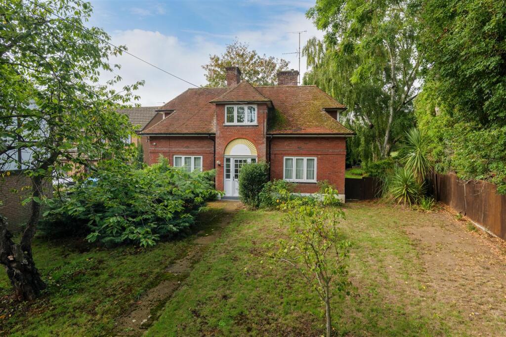 Main image of property: Sturry Court Farm, Sturry Court Mews, Canterbury
