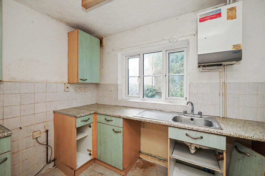 House in Tonbridge - More