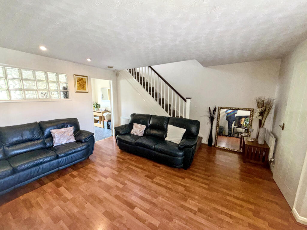 Waterdale Drive, Whitefield, Bury photo 4