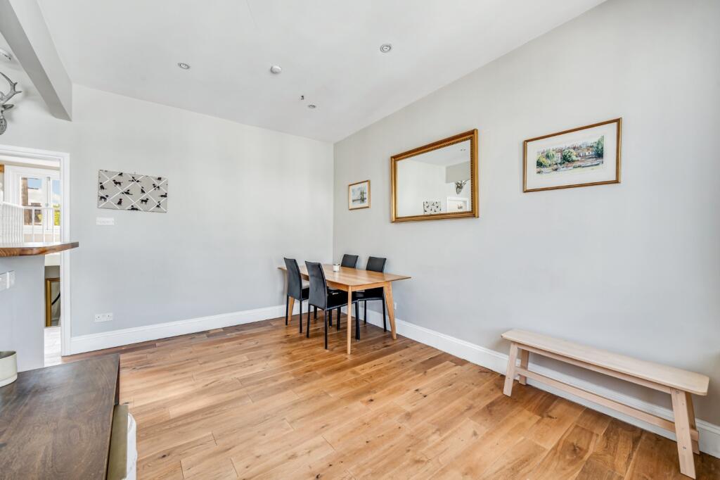 Apartment in London, West Kensington - View 5