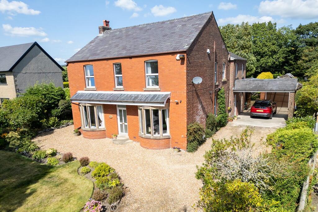 Main image of property: Oak Lea, Clitheroe Road, Knowle Green, Lancs, PR3