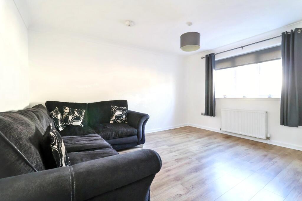 Apartment in Paisley - View 3