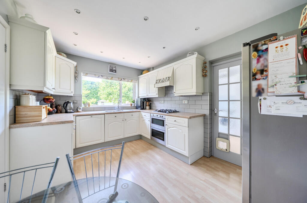 Mendip Drive, Frome, Somerset, BA11 - View 3