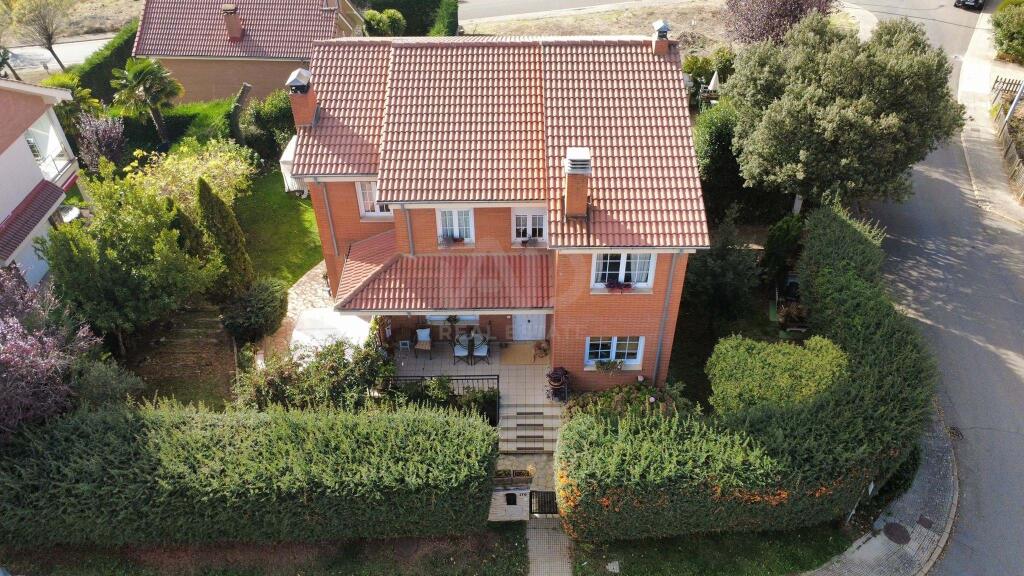 Main image of property: Castile-Leon, Leon, Sariegos