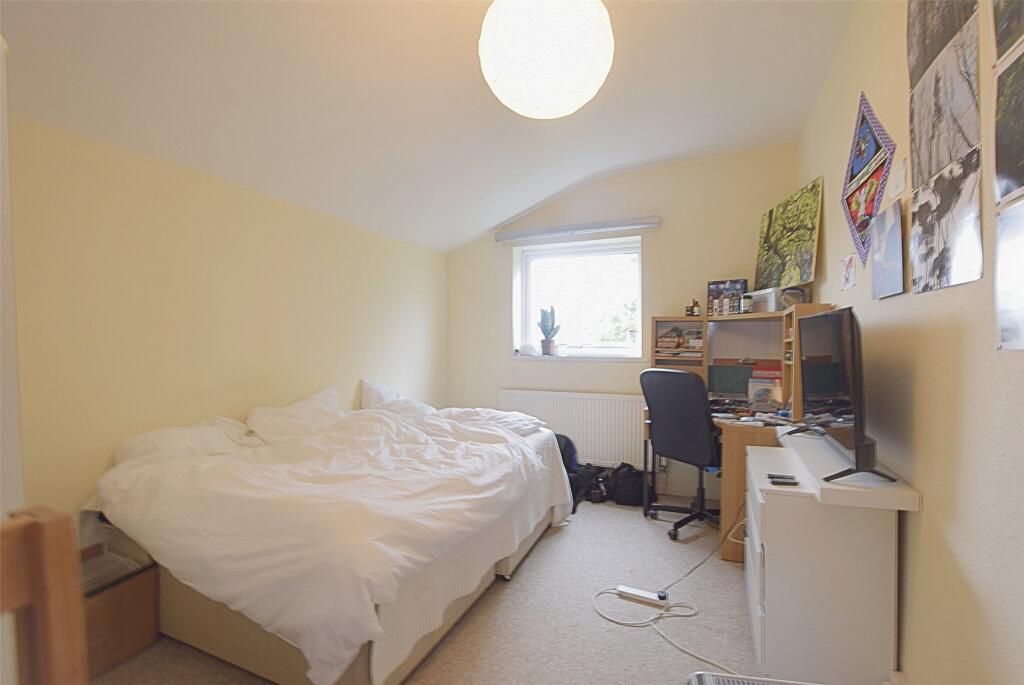 6 bedroom terraced house for rent