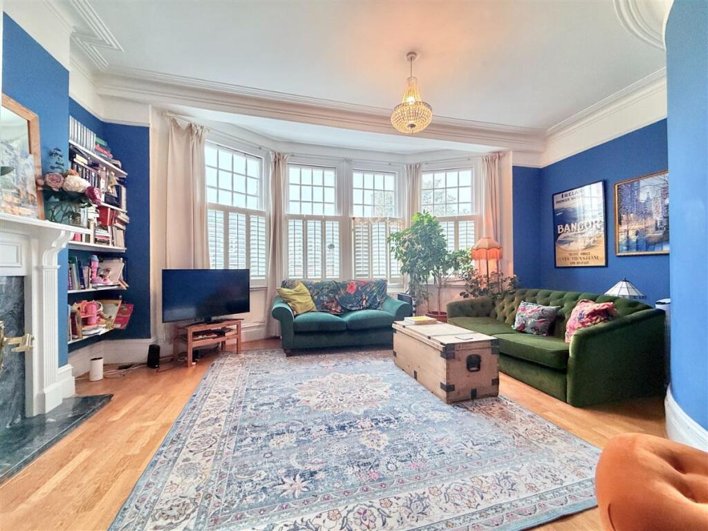 Main image of property: Fortis Green Road, London