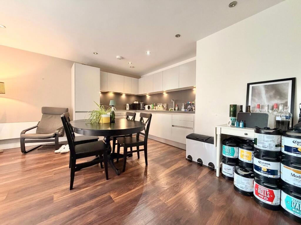 Apartment in Manchester - View 5