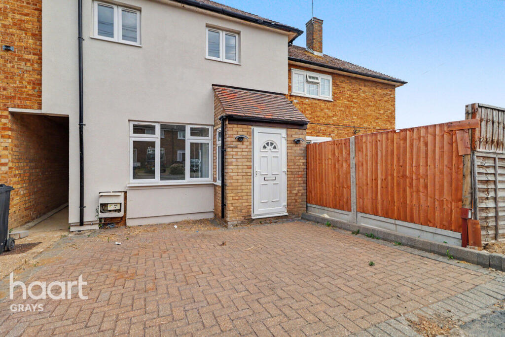 House in Romford - View 2