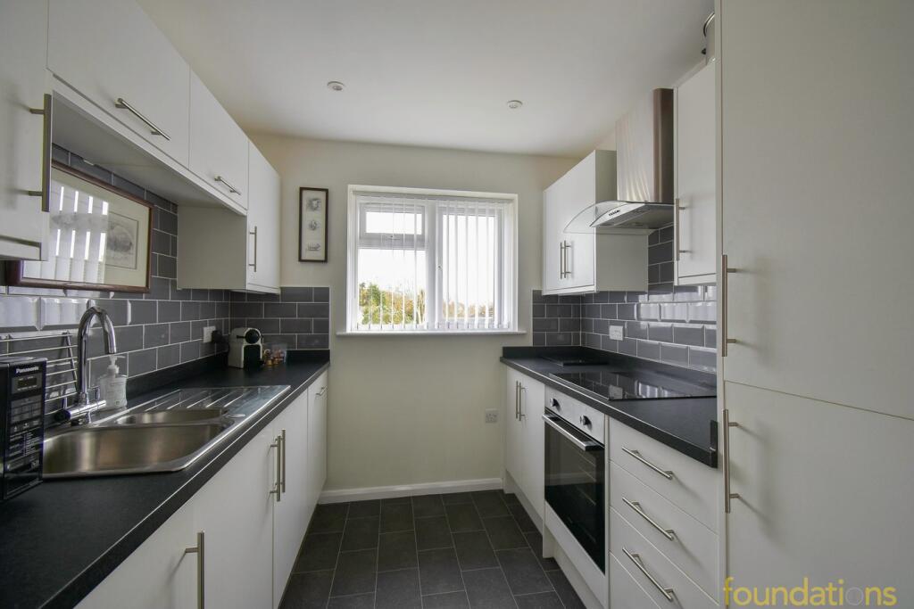 Osbern Close, Bexhill-on-Sea, TN39 photo 4