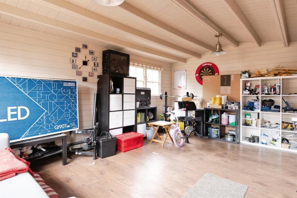 Additional image 11 of Thistle Grove, Welwyn Garden City