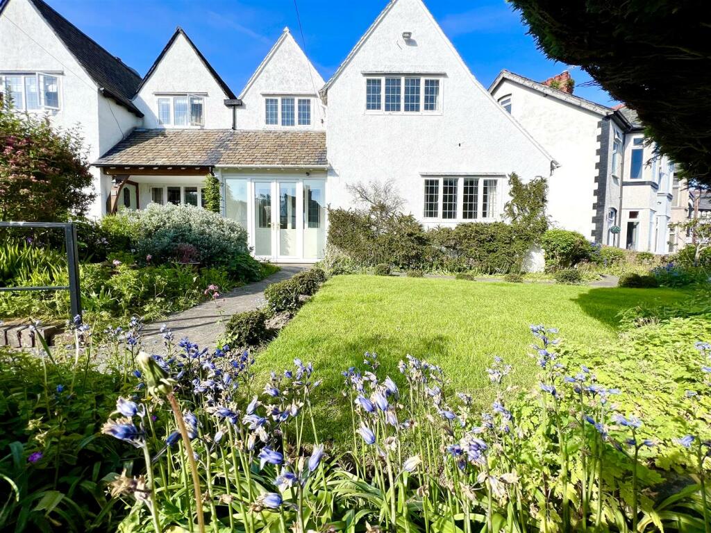 3-bed house on Bryn Hyfryd Park, Conwy, £299,500