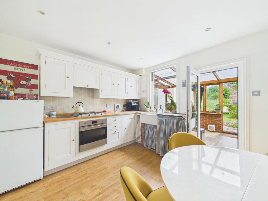 House in Redhill - View 3