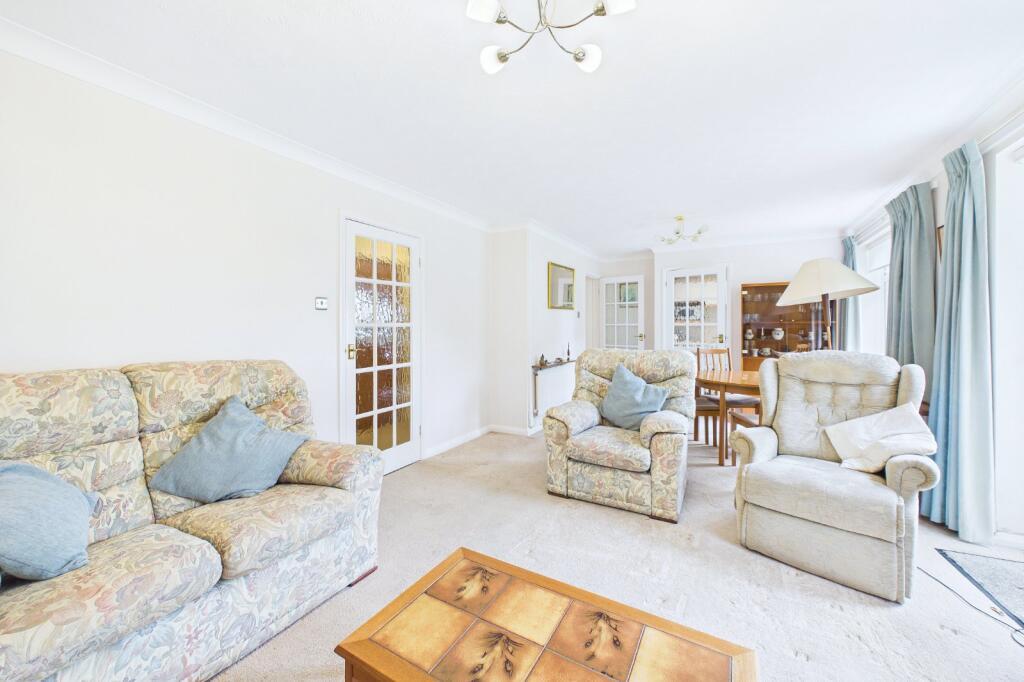 Cotton Close, Broadstone, Dorset, BH18 photo 5