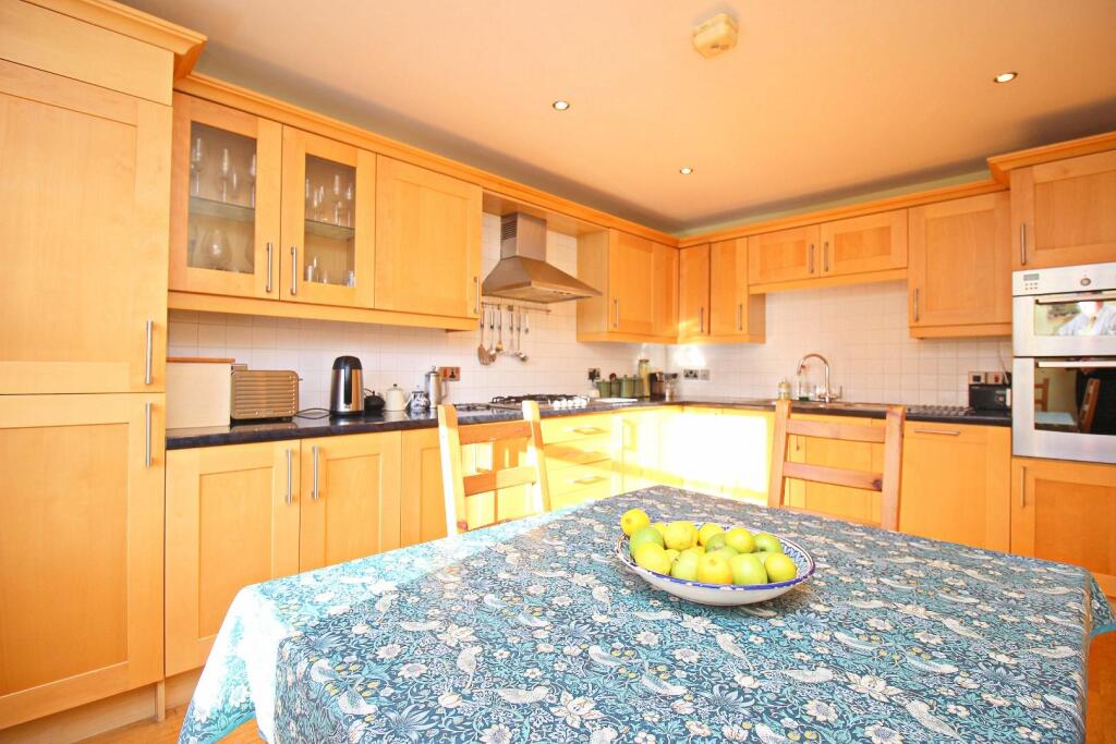 Cross Valley Court, Nevilles Cross, Durham City photo 4