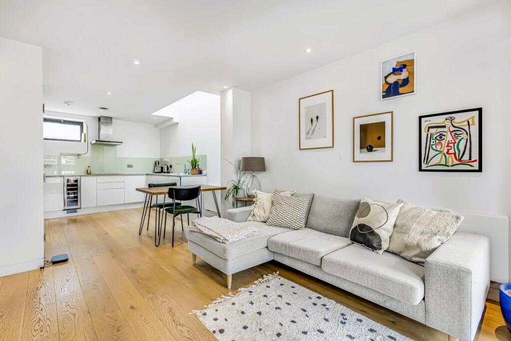 Main image of property: Wyfold Road London SW6 EPC B