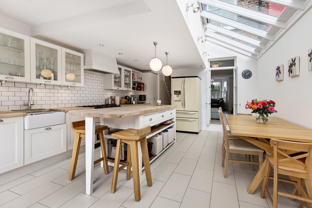 House in London - View 5