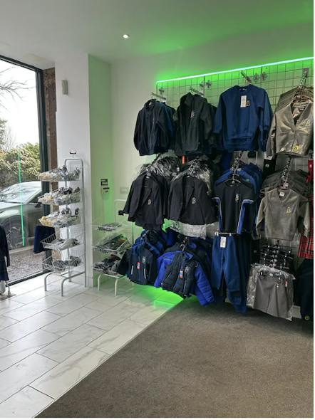 02-interior-display-wall.png