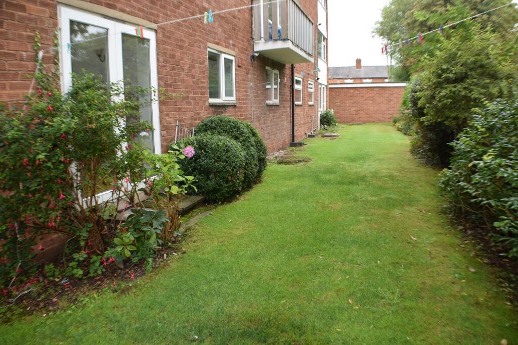 Main image of property: Victoria Close, Stratford-upon-Avon, CV37