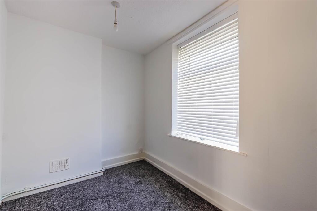 Apartment in Cardiff - View 5