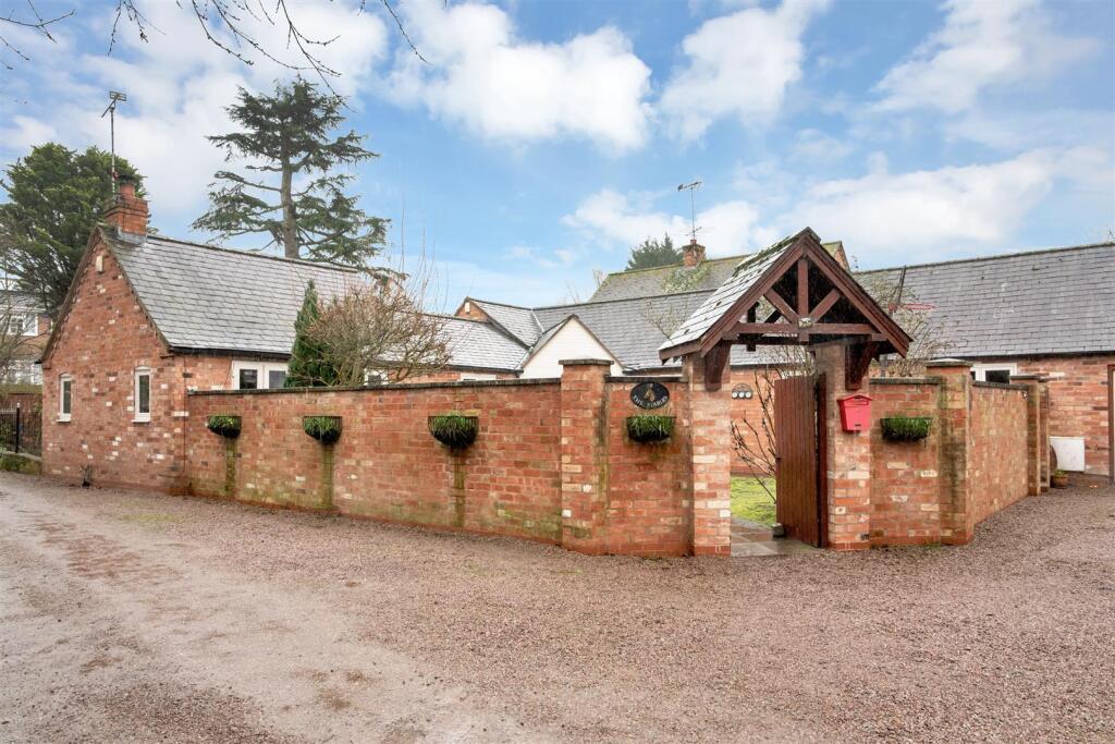 Main image of property: Bramcote Road, Loughborough