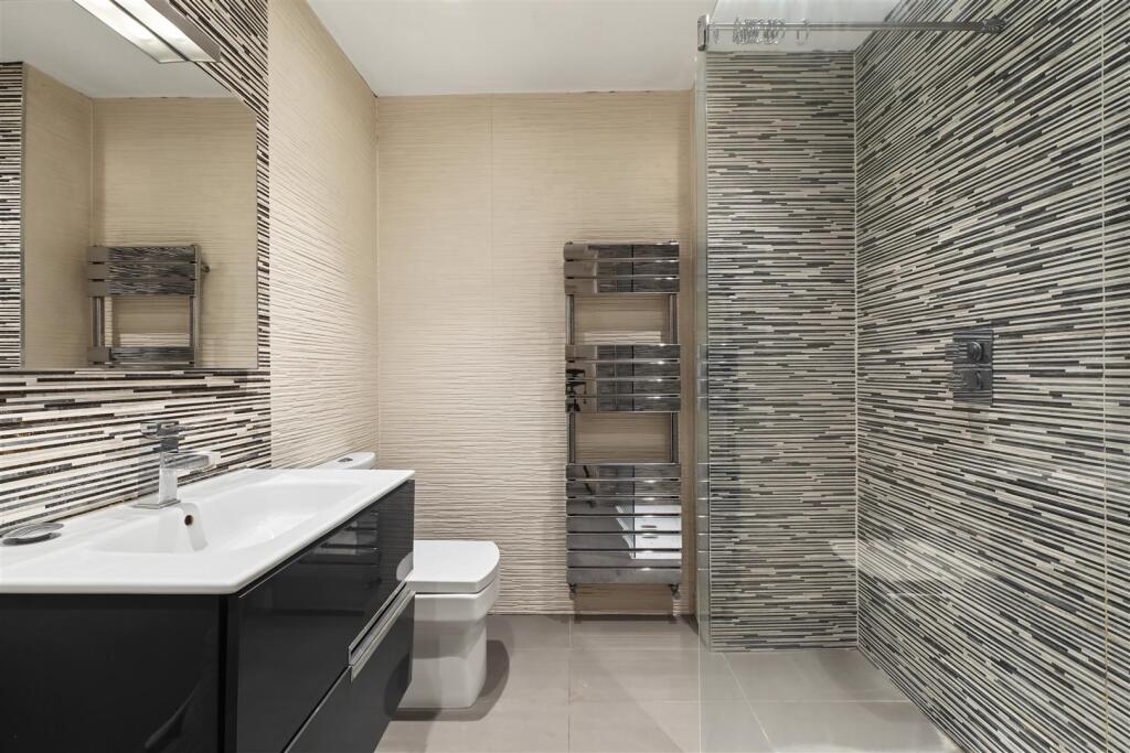 Apartment in London - More