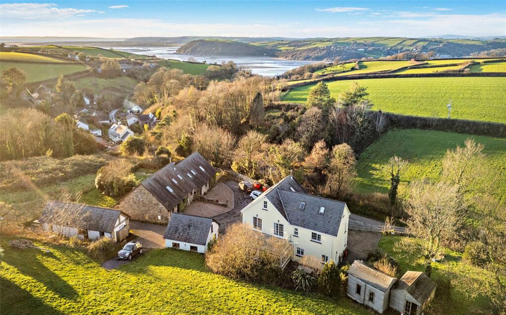Main image of property: Broadlay, Ferryside, Carmarthenshire, SA17
