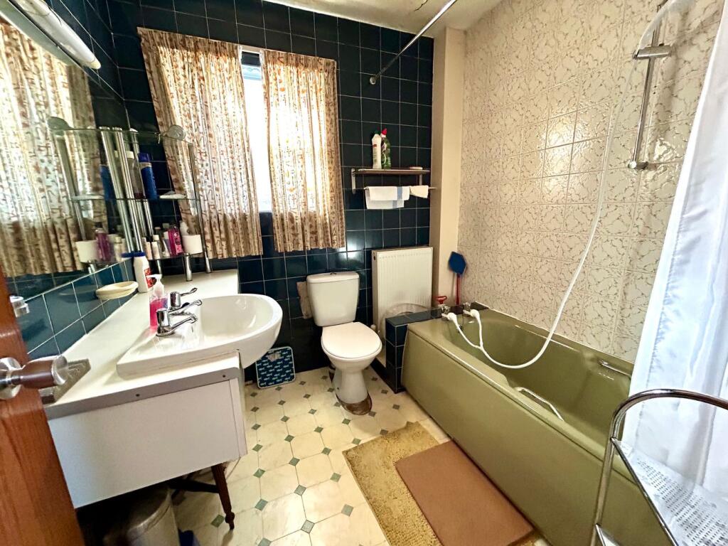 House in Keighley, Bracken Bank - View 5