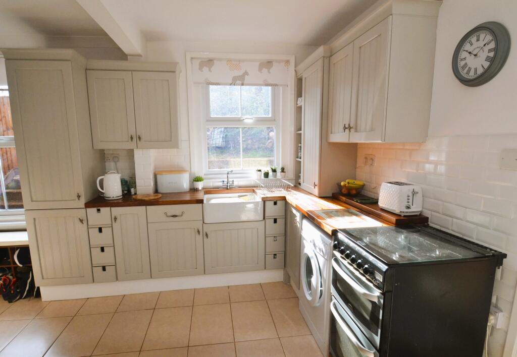 Meaders Road, Ryde, Isle Of Wight photo 4