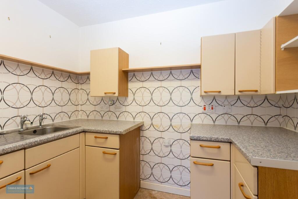 Apartment in Taunton - View 3