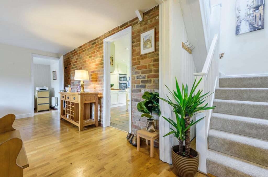 Frogmore Lane, Long Crendon photo 3