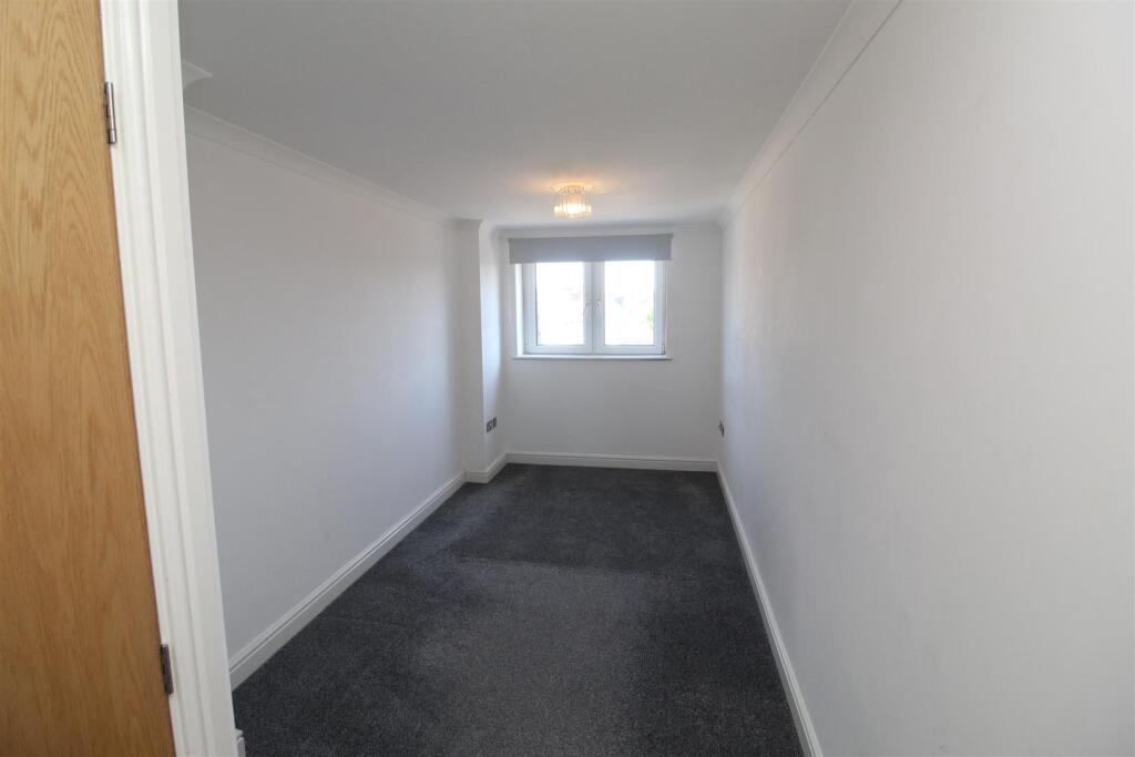 Lakelands Court, Rhydypenau Road, Cyncoed - View 4