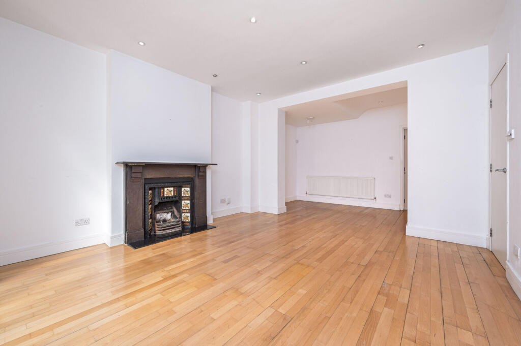 Apartment in London - More