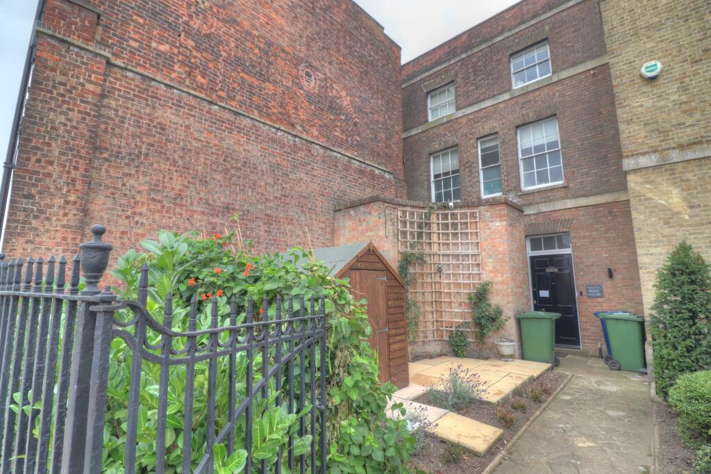 1-bed flat on South Brink, Wisbech, PE13, £90,000