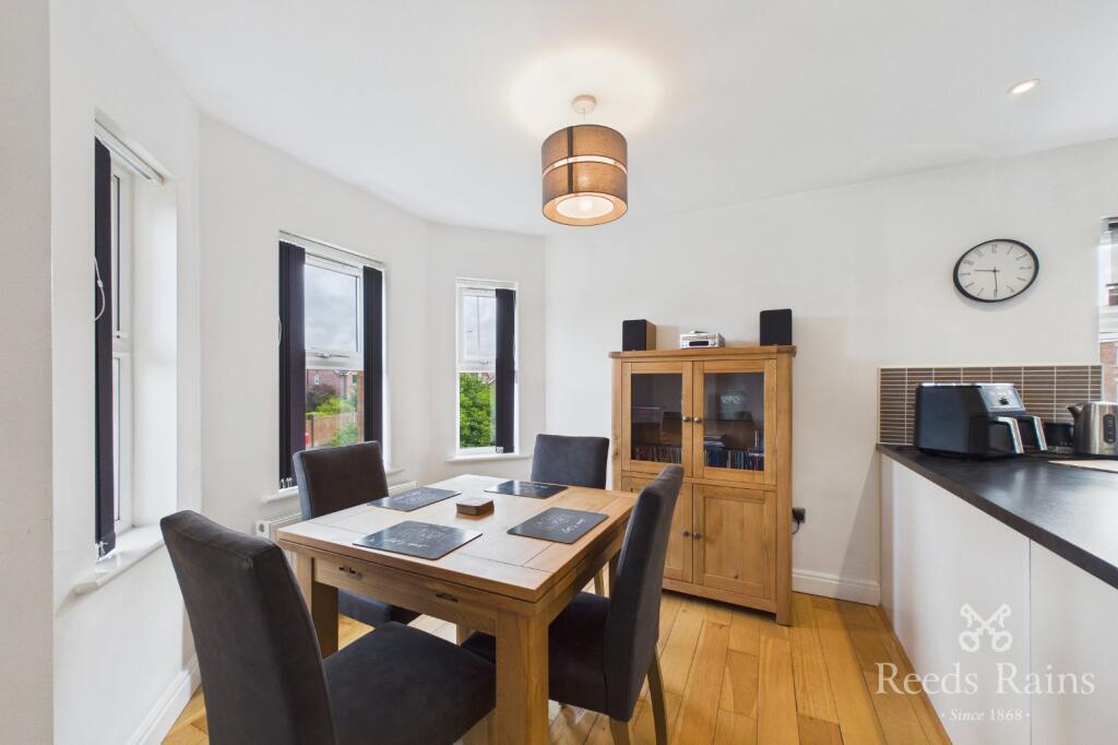 Apartment in Preston, Walton Park, Lostock Hall - View 5