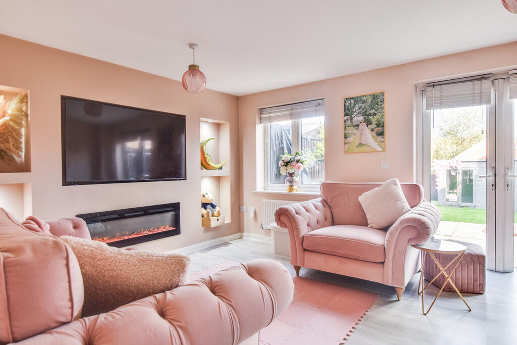 Ainsworth Drive, Felsted photo 2