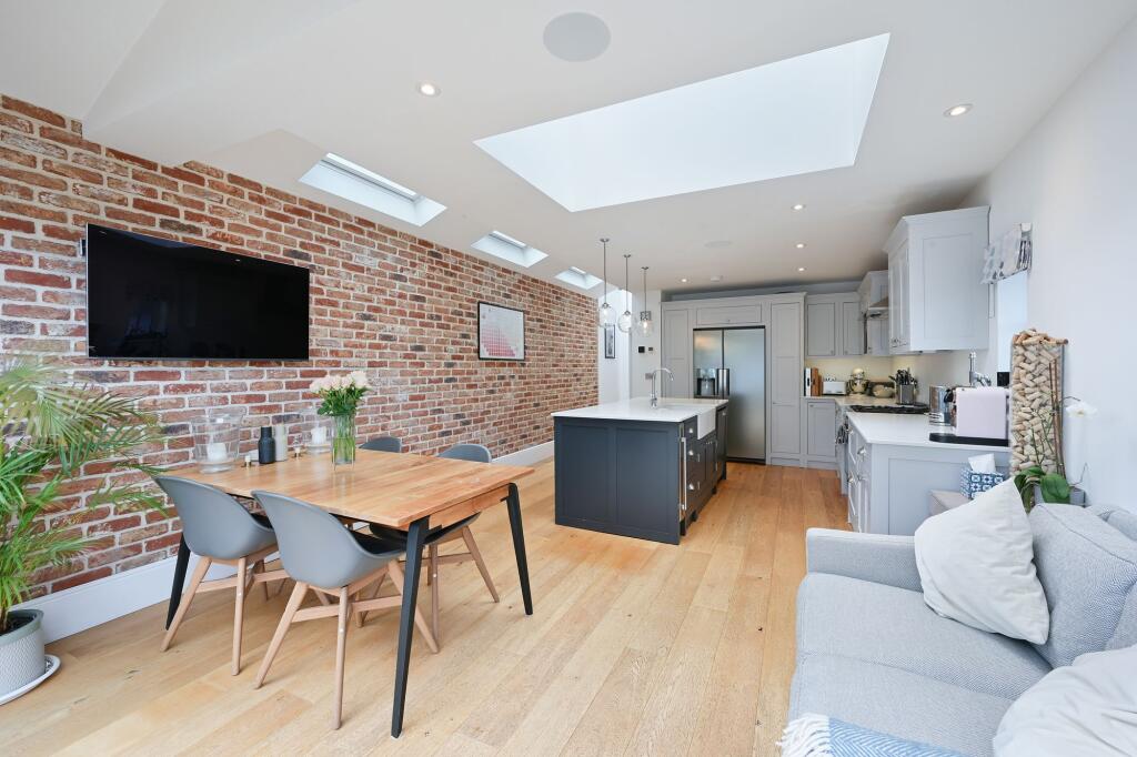 House in Elmbridge, Long Ditton - View 4