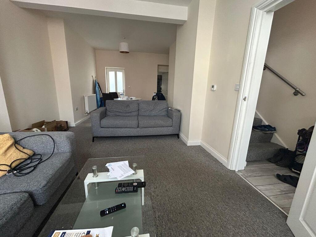 4 bedroom terraced house for rent
