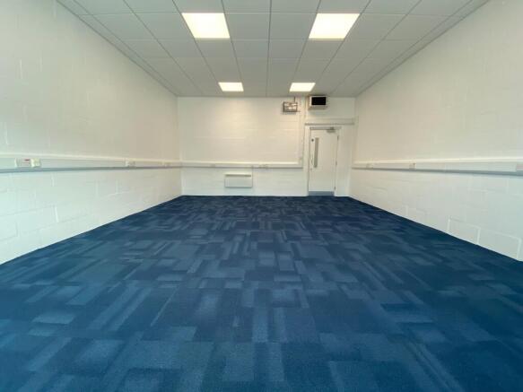 Office 18 (for 5 people)