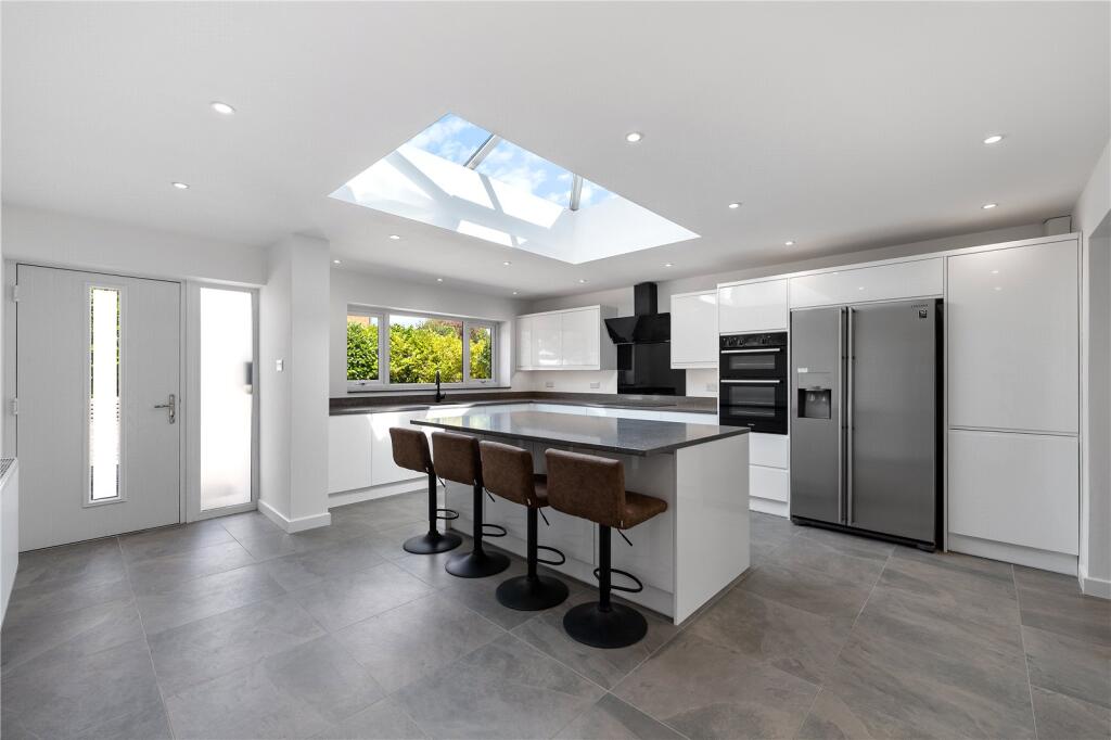 Milton Drive, Ravenshead, Nottingham, Nottinghamshire, NG15 photo 3