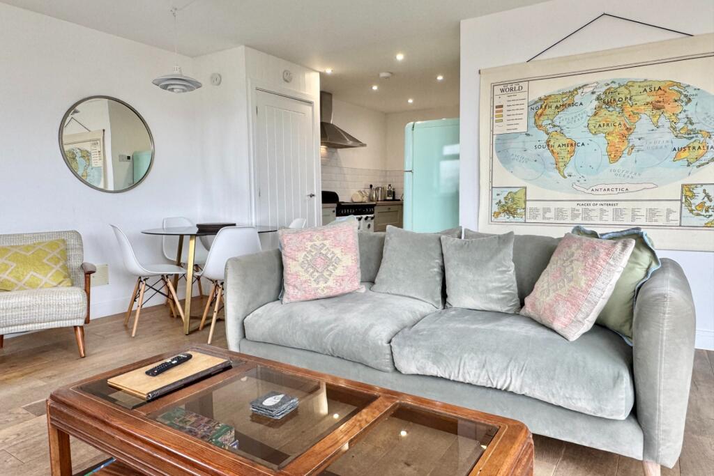 The Lodge, Mawgan Porth, TR8 - View 6