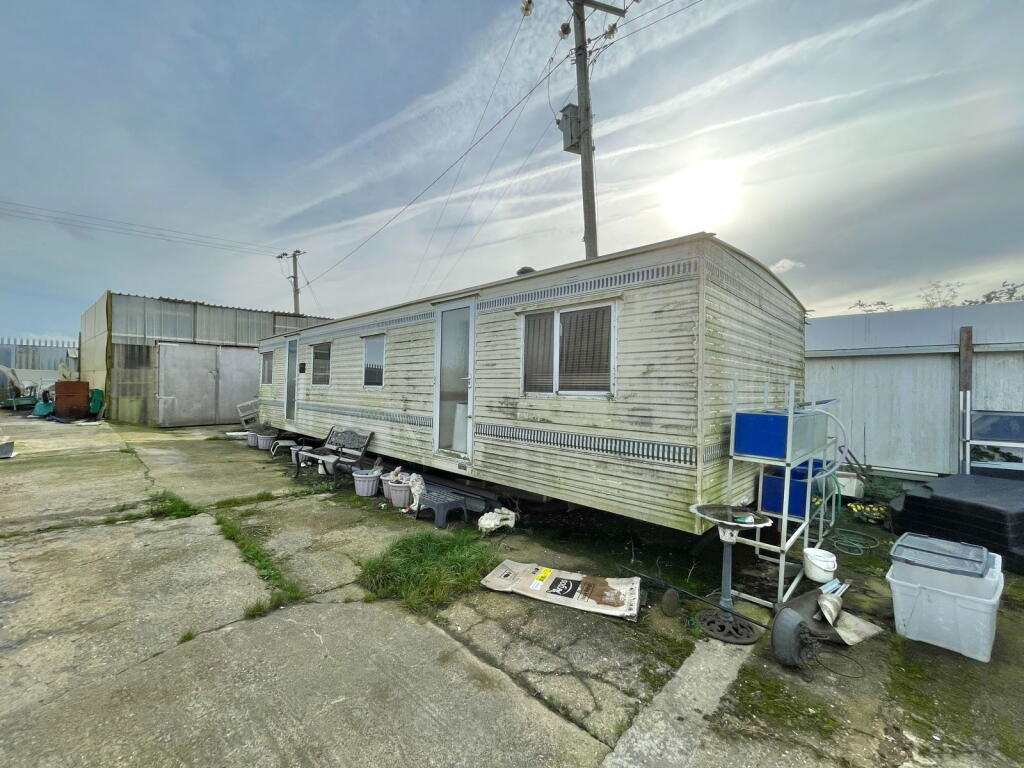 Euximoor Drove, Christchurch photo 4
