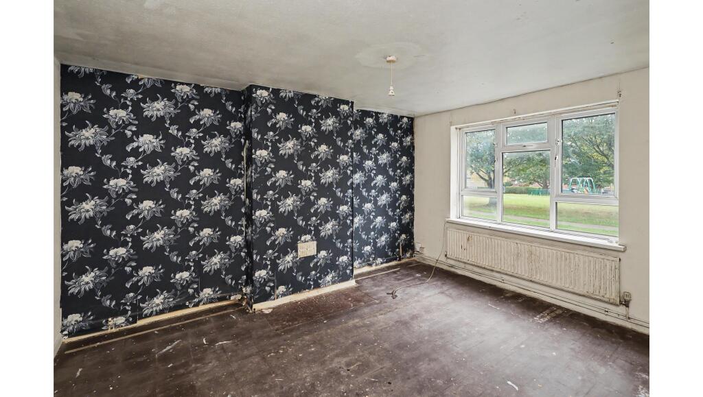 Apartment in Watford - View 2
