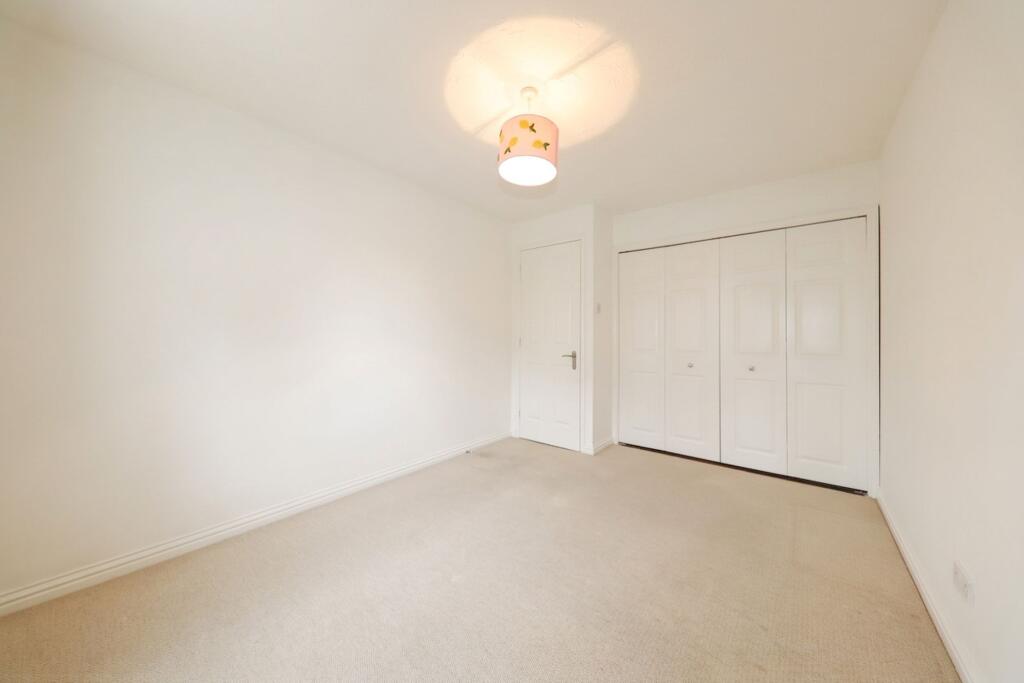 Apartment in Three Rivers, The Cedars Estate, Batchworth - View 4