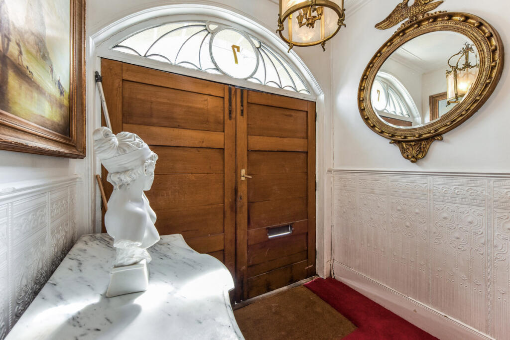 House in Southampton, Above Bar, St Mary's - View 6