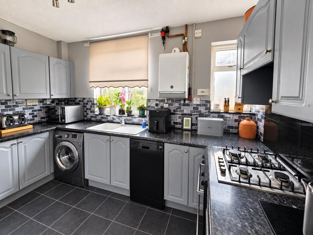 House in Southall - View 5