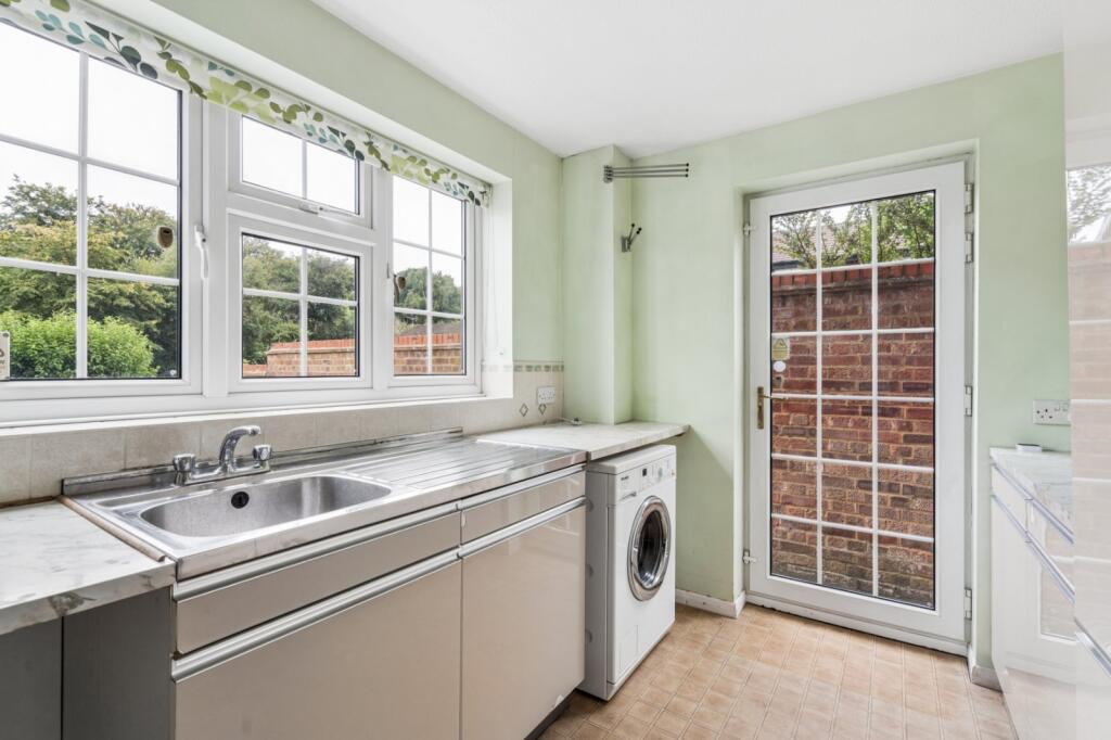 House in Hemel Hempstead, Amersham - View 4
